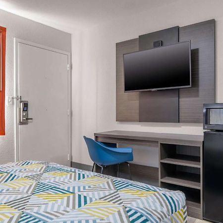 Home 6 Motel Topeka Zewnętrze zdjęcie