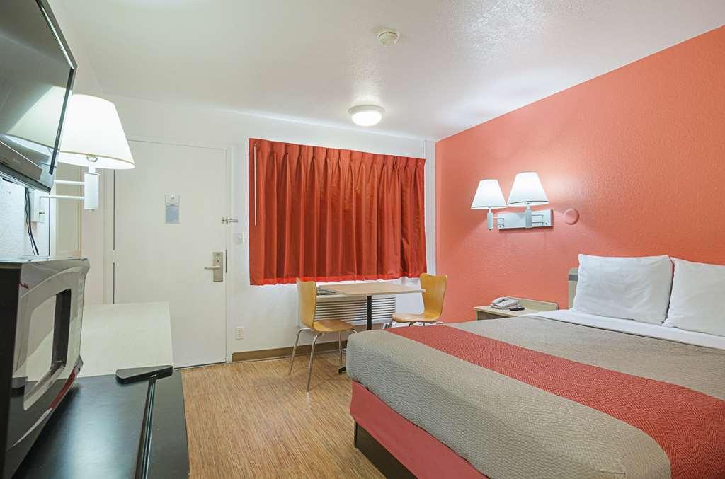 Home 6 Motel Topeka Pokój zdjęcie