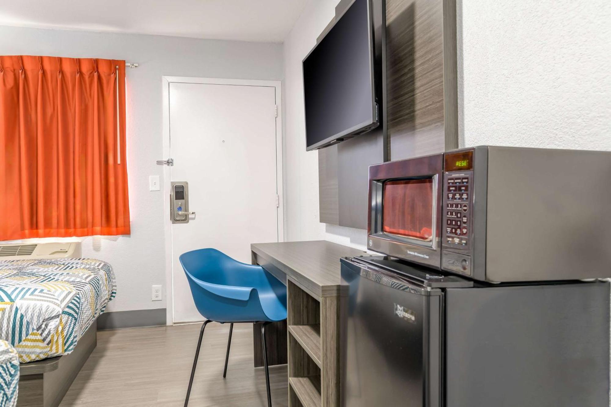 Home 6 Motel Topeka Zewnętrze zdjęcie