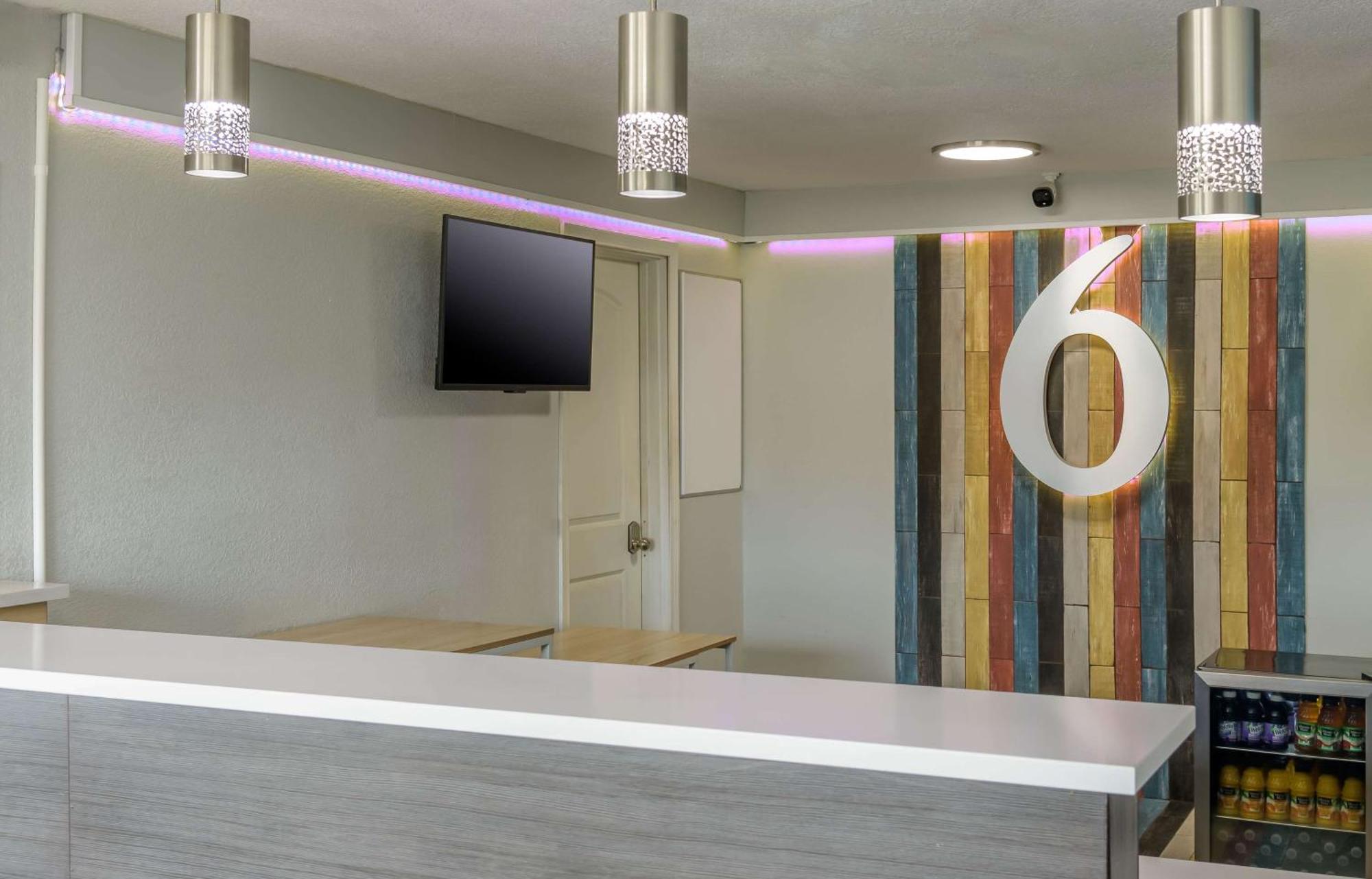 Home 6 Motel Topeka Zewnętrze zdjęcie