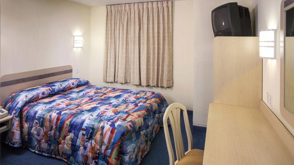 Home 6 Motel Topeka Zewnętrze zdjęcie