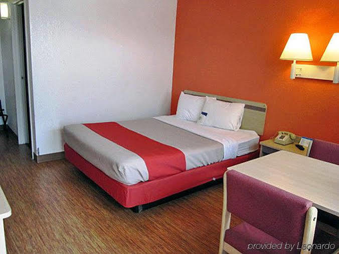 Home 6 Motel Topeka Zewnętrze zdjęcie